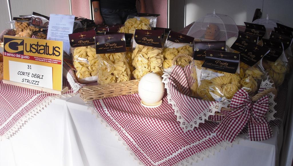 B&B Corte Degli Struzzi Pescia Romana Dış mekan fotoğraf